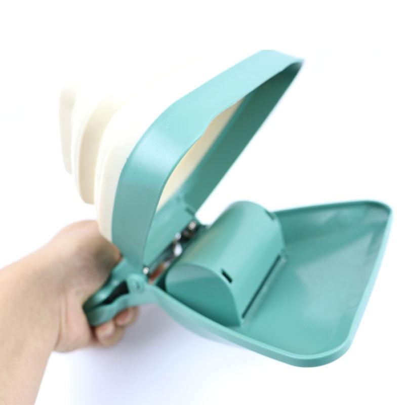 Portable Foldable Pooper Scooper: Dog Travel Essential with Eco-Friendly Bags - Ghostspetpalace.com